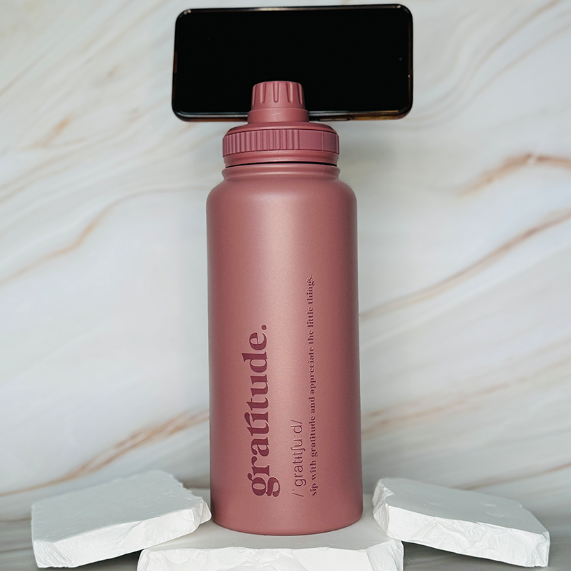 1 Litre Insulated Bottle + Sip Lid + FREE Magnetic Phone Holder Lid