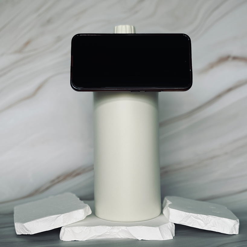 1 Litre Insulated Bottle + Sip Lid + FREE Magnetic Phone Holder Lid