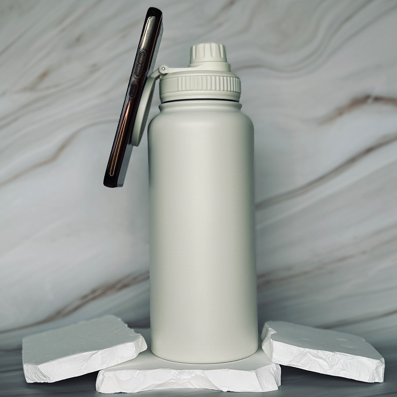 1 Litre Insulated Bottle + Sip Lid + FREE Magnetic Phone Holder Lid