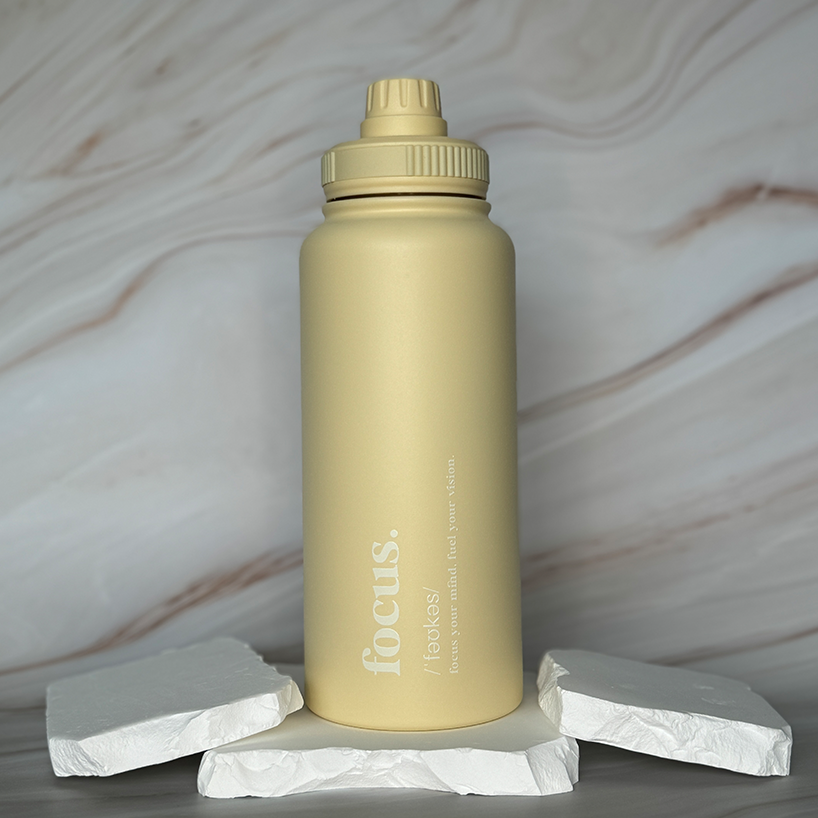 1 Litre Insulated Bottle with Sip Lid & FREE Magnetic Phone Holder Lid