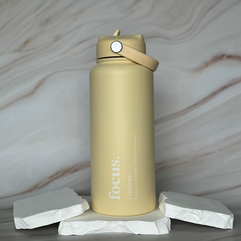 1 Litre Insulated Bottle with Sip Lid & FREE Magnetic Phone Holder Lid