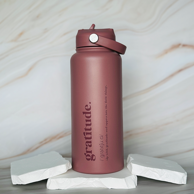 1 Litre Insulated Bottle + Sip Lid + FREE Magnetic Phone Holder Lid