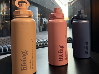 Lifeing 1 Litre Insulated Bottle + Sip Lid + FREE Magnetic Phone Holder Lid
