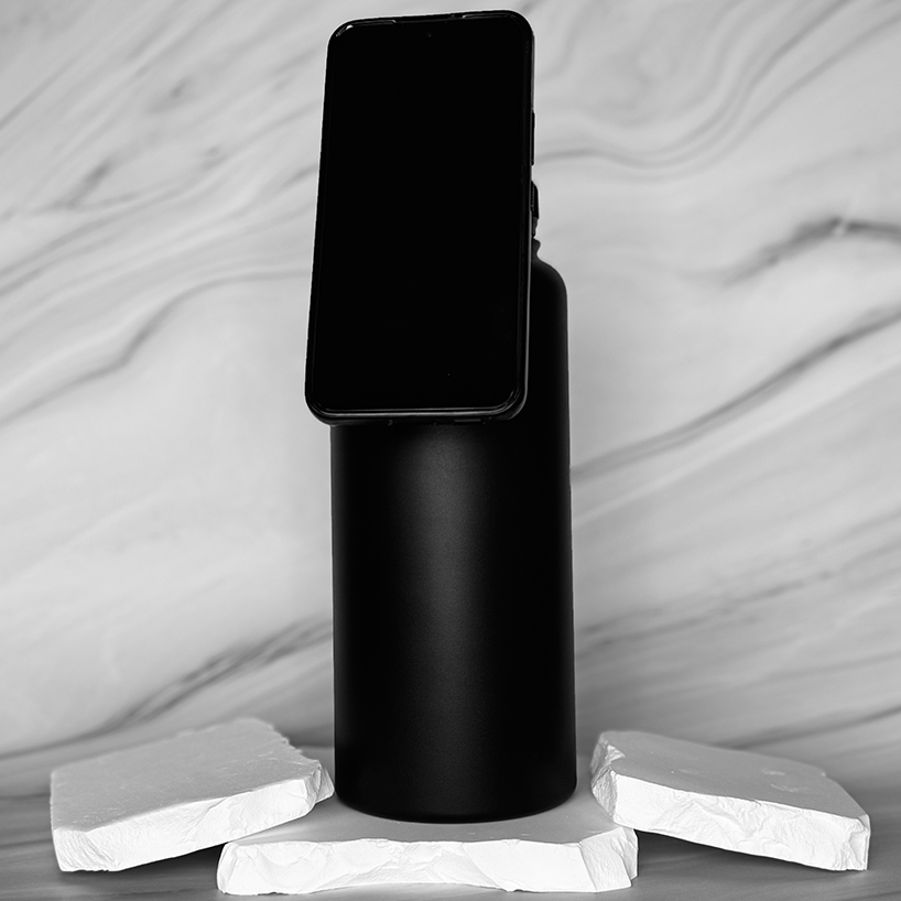 1 Litre Insulated Bottle with Sip Lid & FREE Magnetic Phone Holder Lid